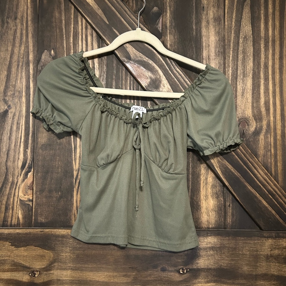 Rue21 Green Puff Sleeve Crop Top with Tie Front
